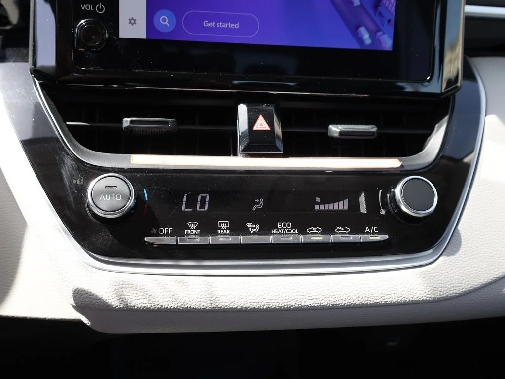 Used 2025 White Toyota LE image 24
