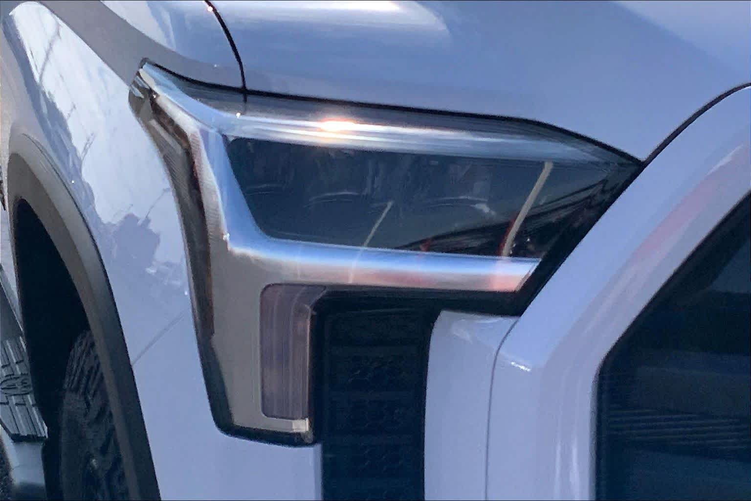 New 2026 Ice Cap Toyota SR5 image 13