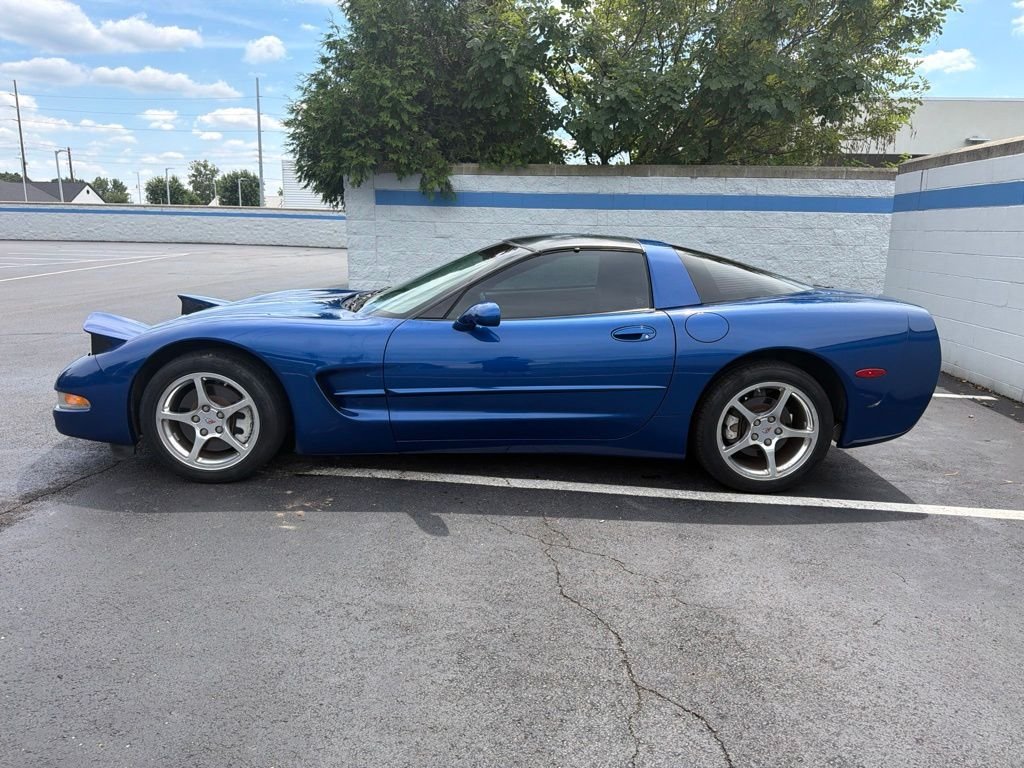 Used 2002 Electron Blue Metallic Chevrolet Base image 2