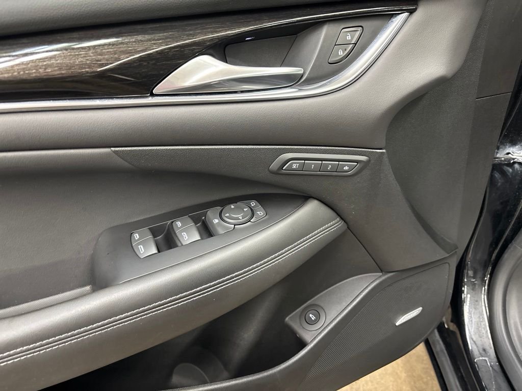 Used 2018 Black Buick Essence image 19