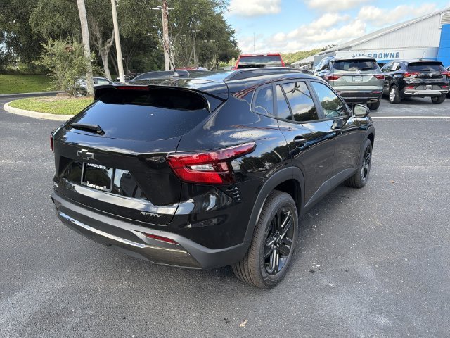 New 2026 Mosaic Black Metallic Chevrolet ACTIV image 4