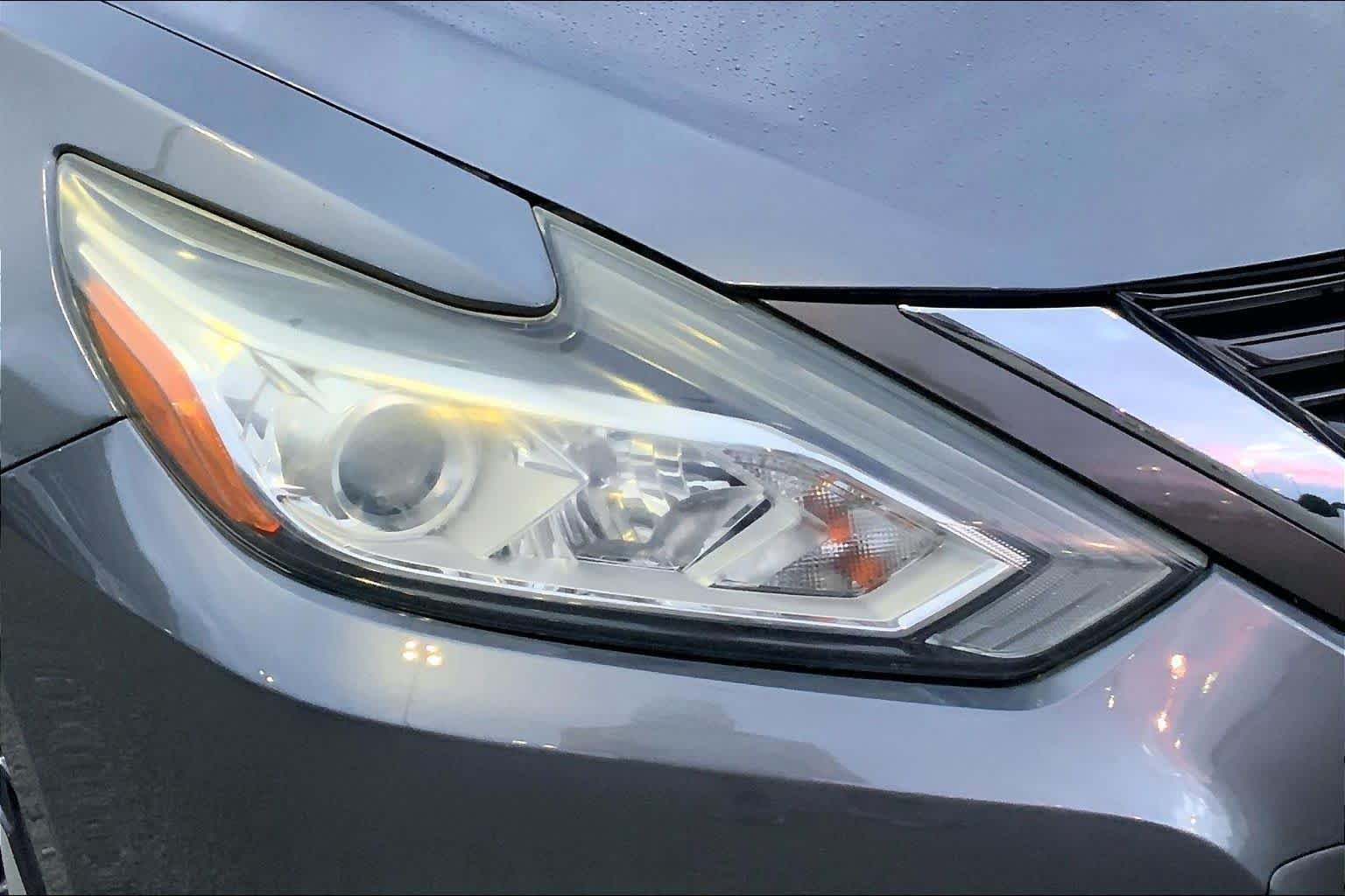 Used 2016 Gun Metallic Nissan 2.5 SV image 22