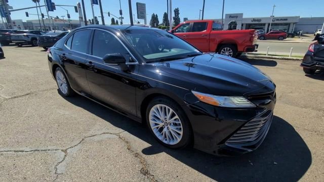 Used 2018 Toyota Camry XLE with VIN 4T1B11HK6JU083411 for sale in National City, CA