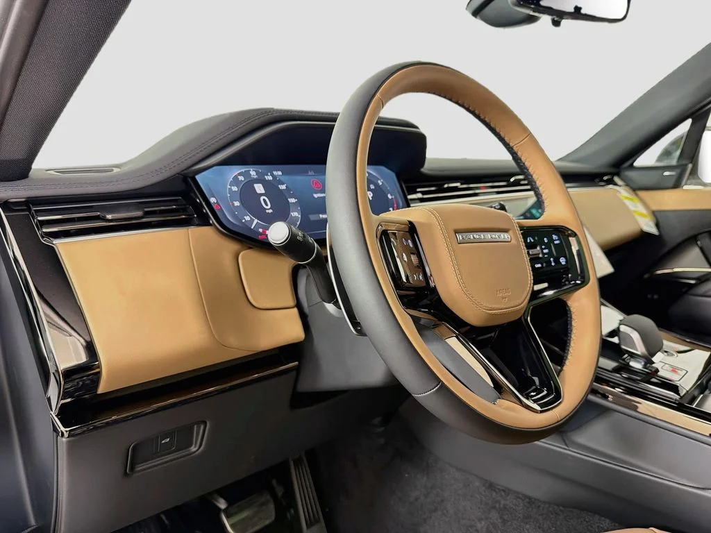 New 2026 Fuji White Land Rover Dynamic SE image 9