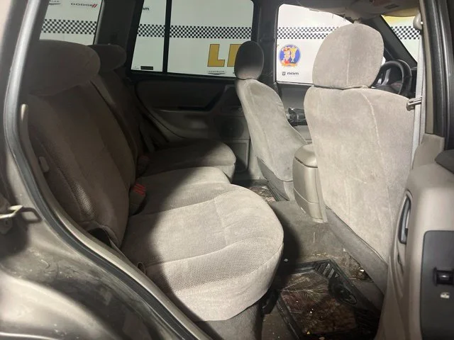 Used 1999 Taupe Frost Metallic Clear Coat Jeep Laredo image 17