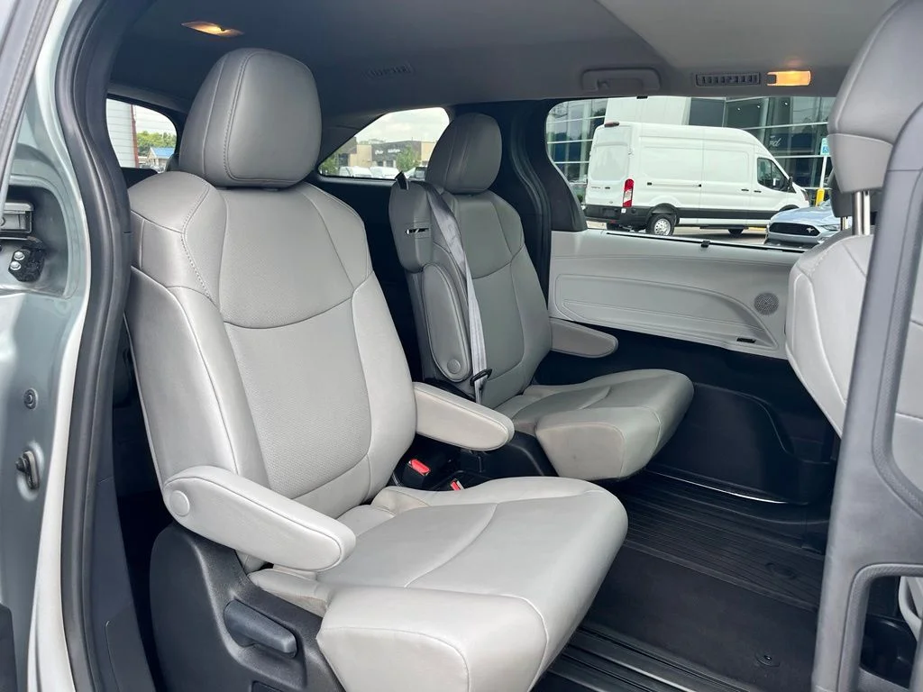 Used 2025 Silver Toyota XLE image 8