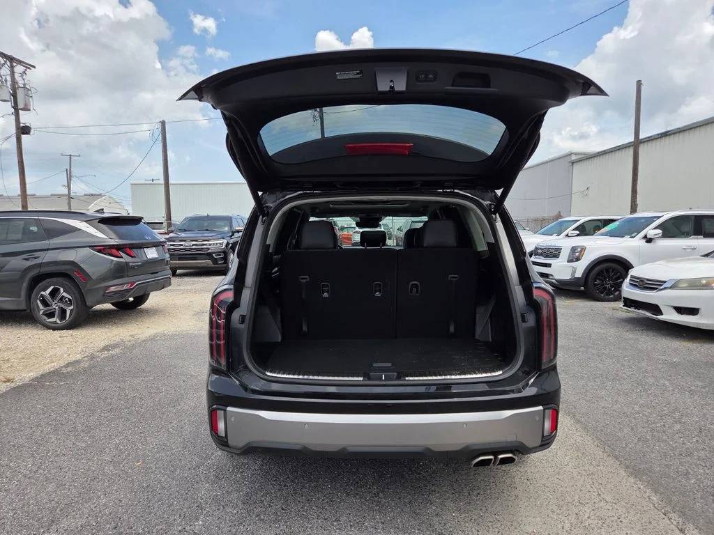 Used 2025 Black Kia SX image 24