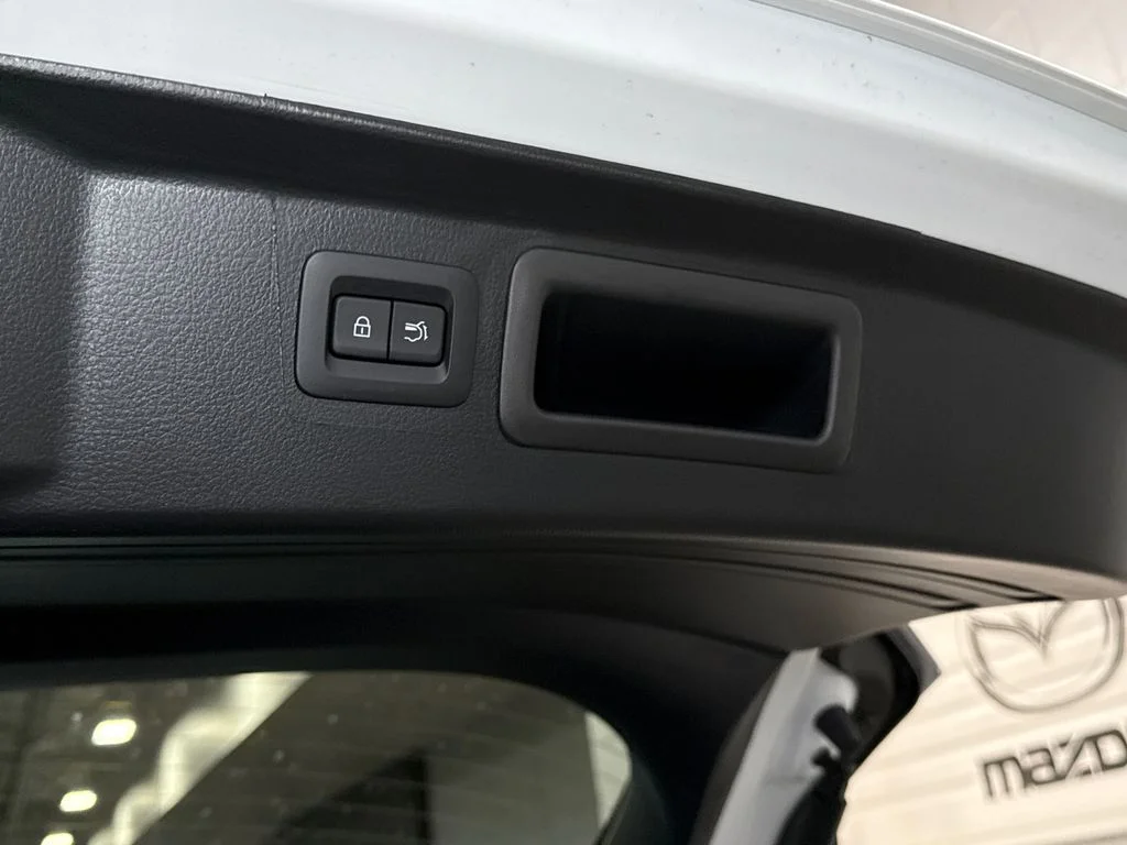 New 2026 Wind Chill Pearl Mazda Preferred AWD image 5