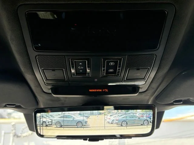 Certified Used 2026 Blue Land Rover OCTA image 39