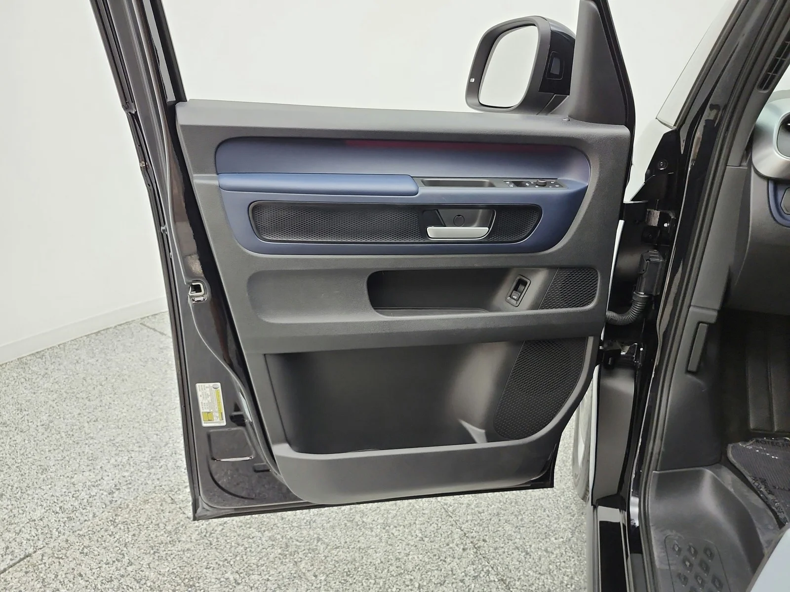 Used 2025 Deep Black Pearl Volkswagen Pro S image 12