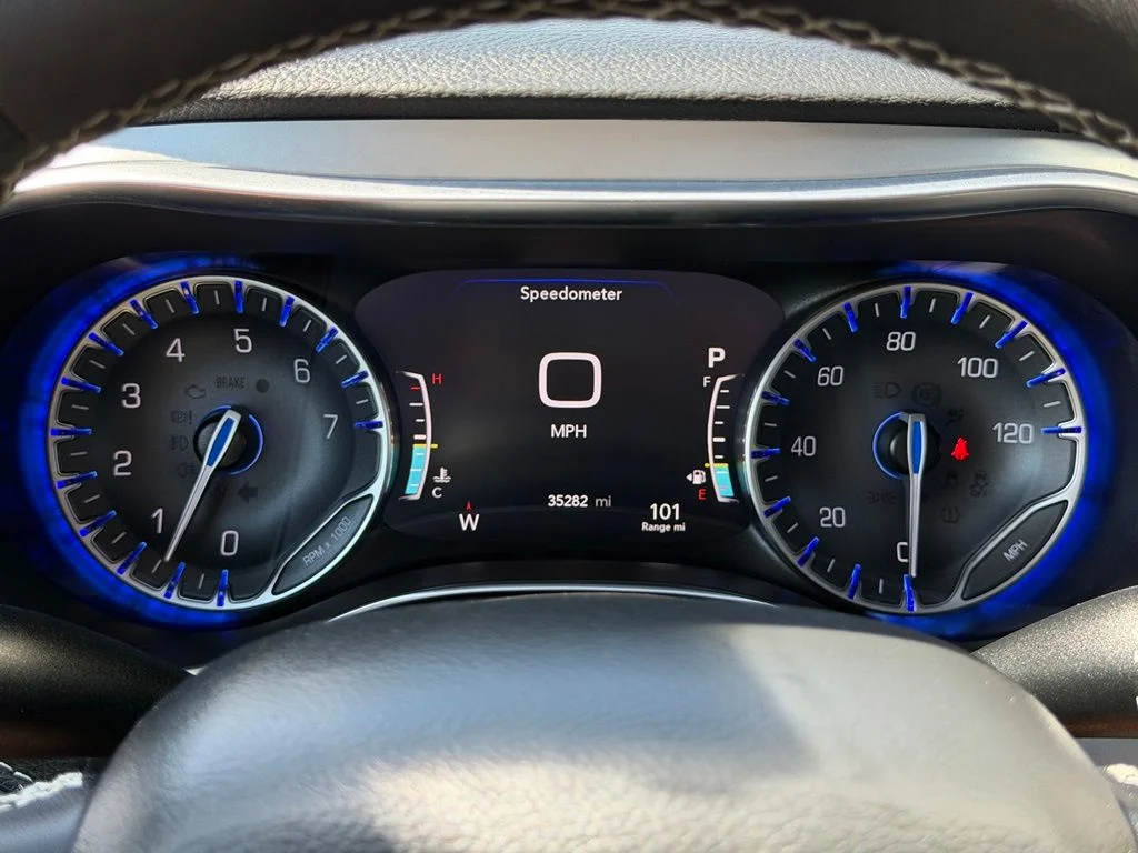 Used 2025 Black Chrysler Limited image 20