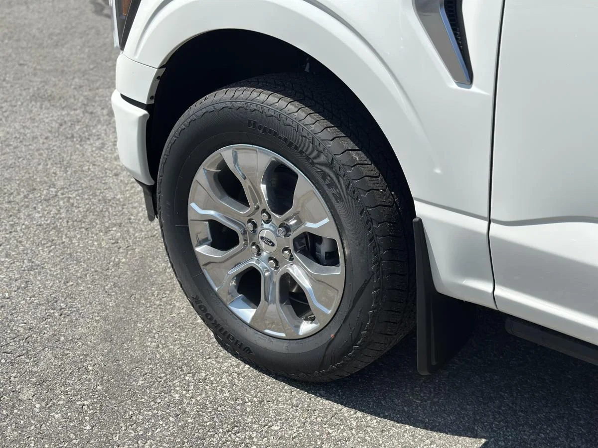 New 2026 White Ford Platinum image 10
