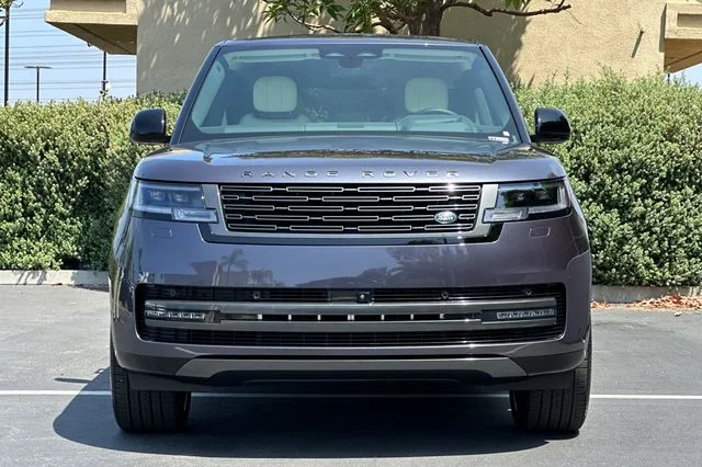 New 2026 Amethyst Grey Purple in Gloss finish Land Rover SE image 8
