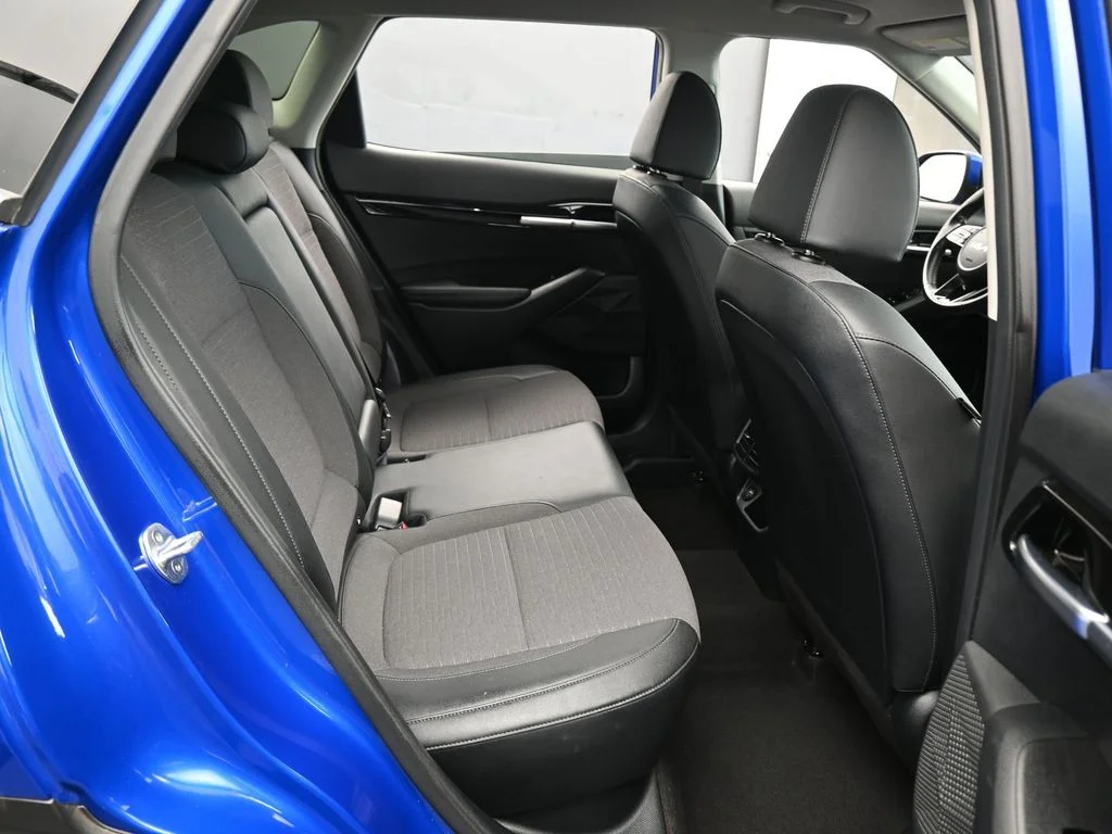 Used 2022 Neptune Blue Kia Nightfall image 35