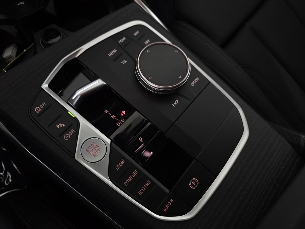 New 2026 Black Sapphire Metallic BMW 330i xDrive image 25
