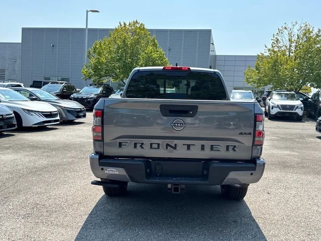 New 2026 Gun Metallic Nissan Crew Cab SV image 5