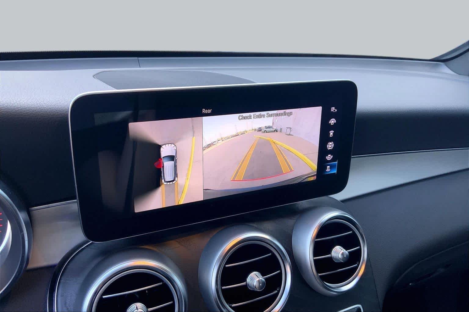 2022 Mercedes-Benz GLC GLC300 - Photo 26