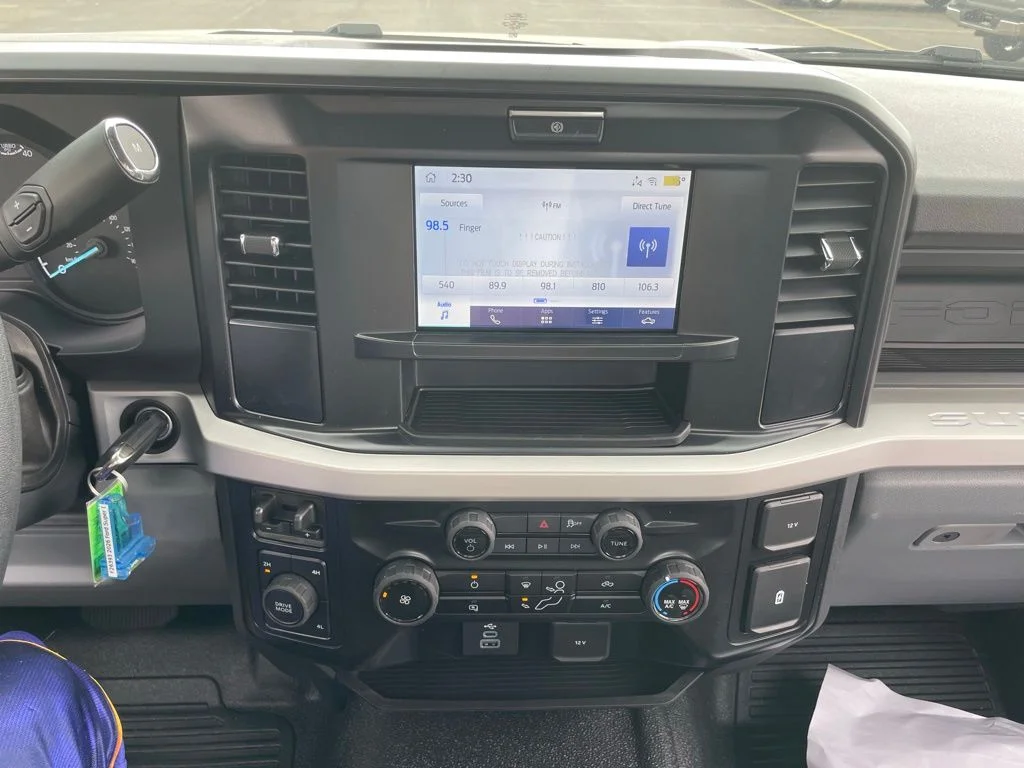 New 2026 Oxford White Ford F-600® XL image 19
