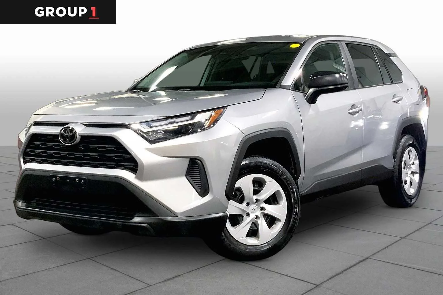 2023 Toyota RAV4 LE AWD's photo