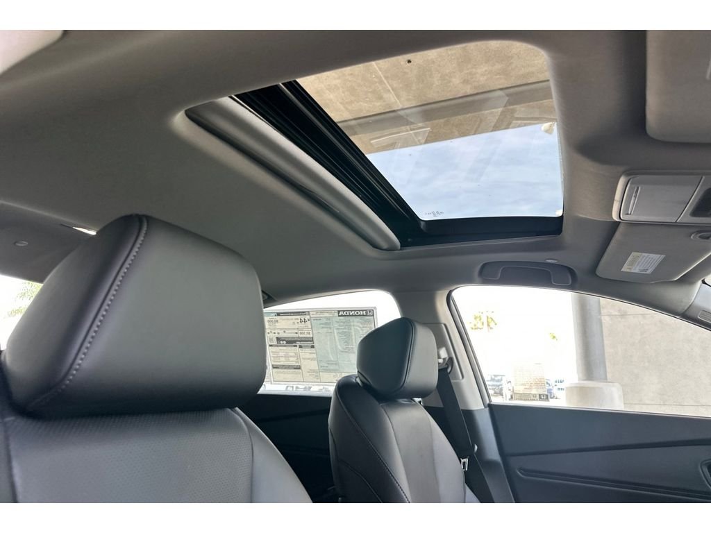 New 2026 Urban Gray Pearl Honda Touring image 19