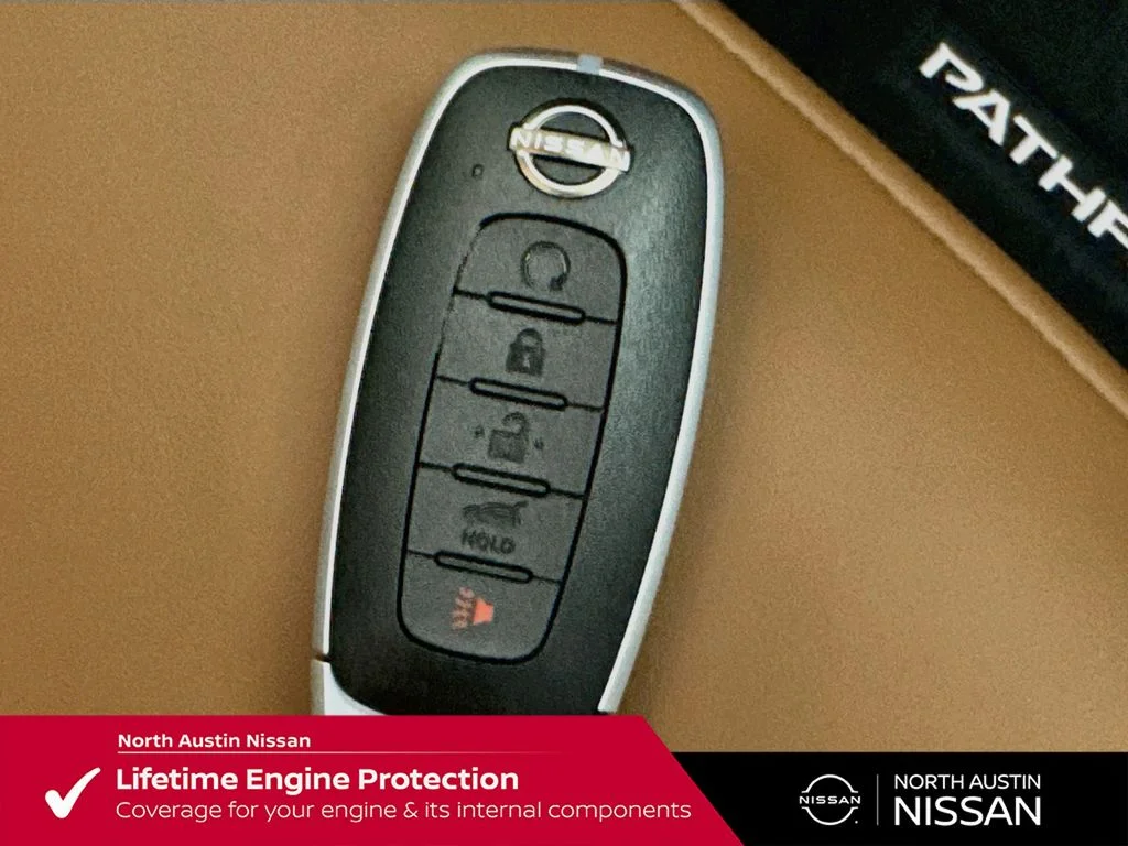 New 2026 White Nissan Platinum image 39