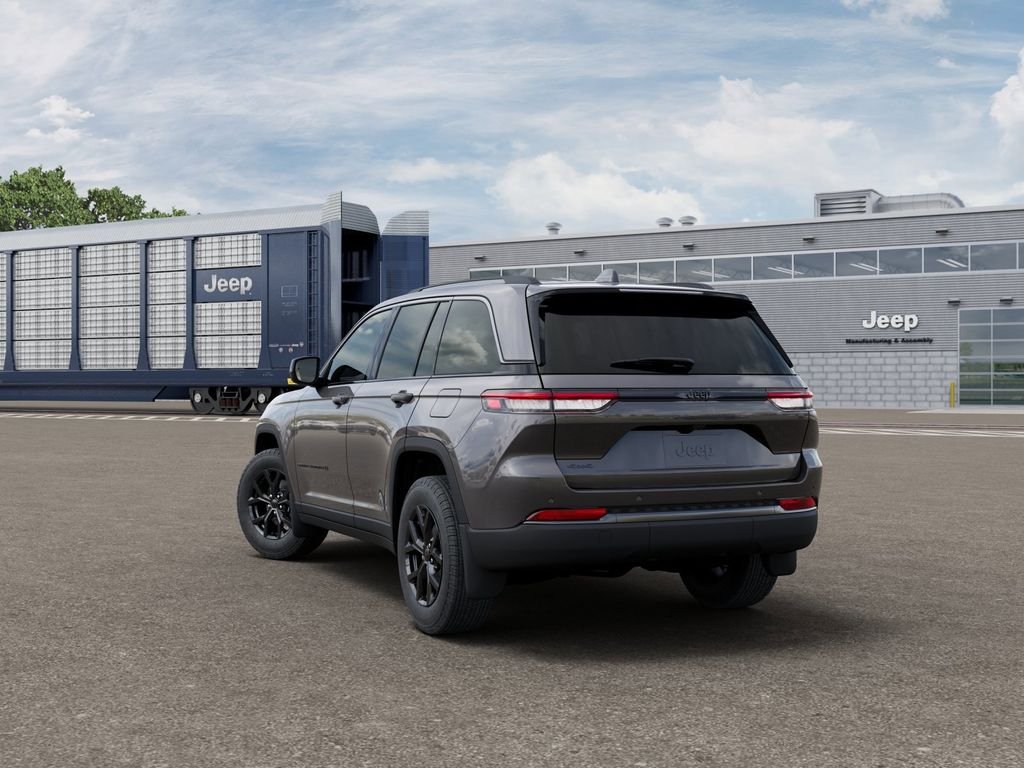 New 2026 Baltic Gray Metallic Clear-Coat Exterior Paint Jeep Altitude image 3