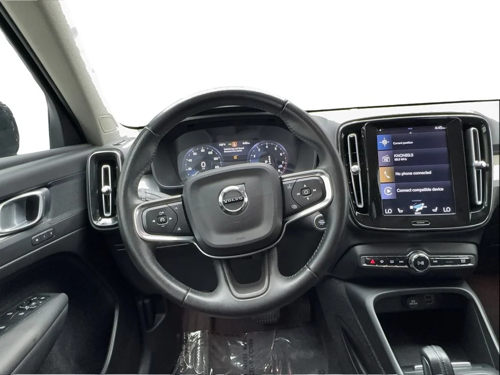 Used 2021 Black Volvo Momentum image 35