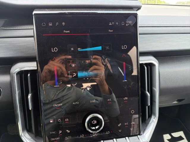 New 2026 Summit White GMC Elevation image 25