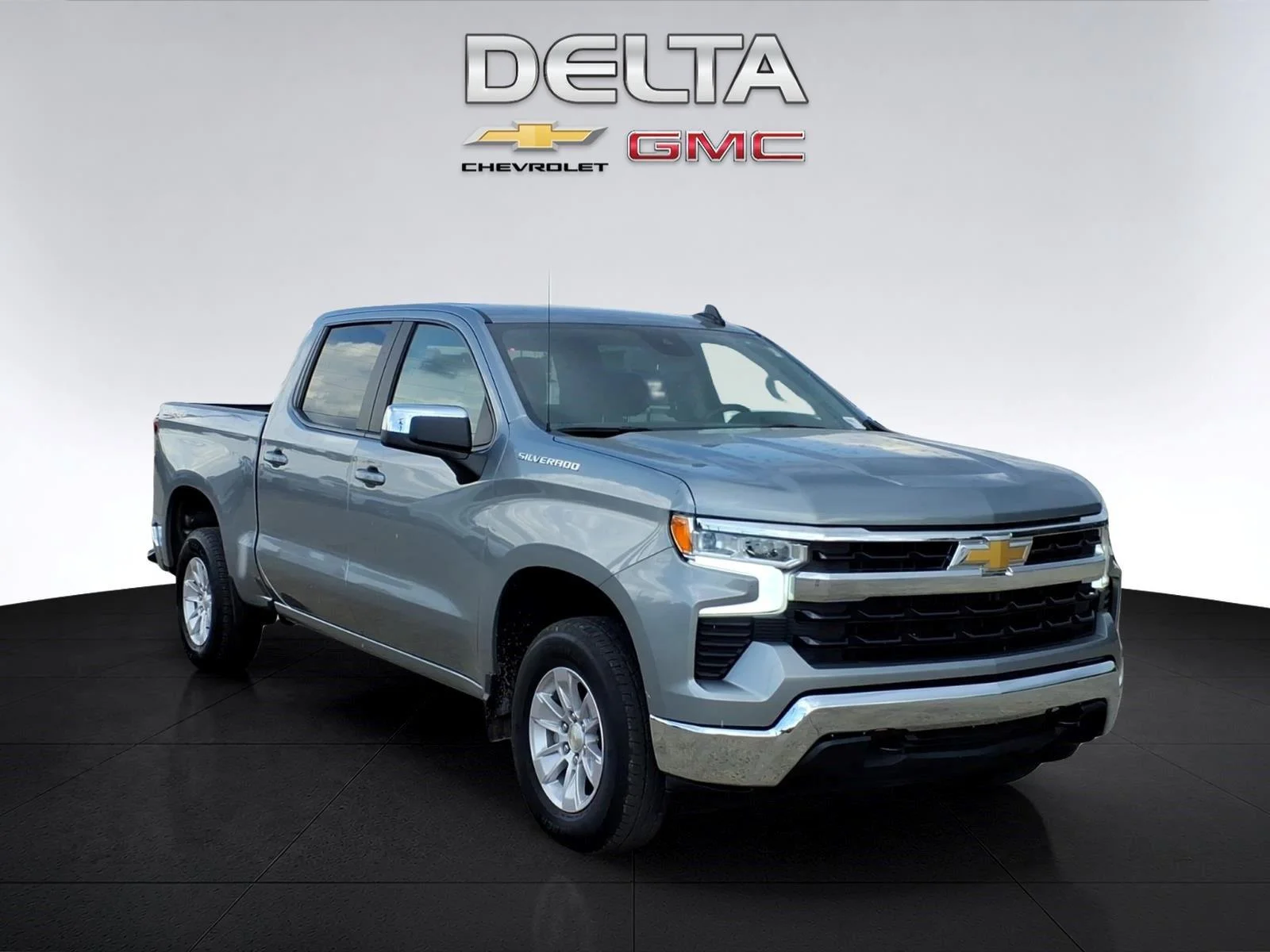 Used 2026 Sterling Gray Metallic Chevrolet LT image 7