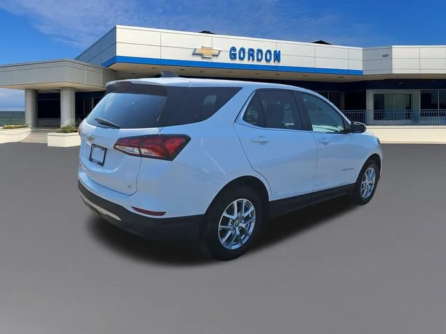 Used 2024 Summit White Chevrolet LT image 5
