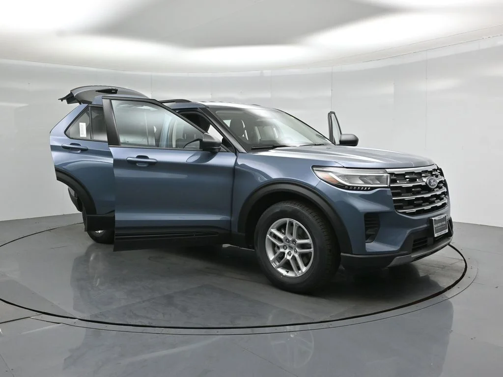 New 2026 Vapor Blue Metallic Ford Active image 30