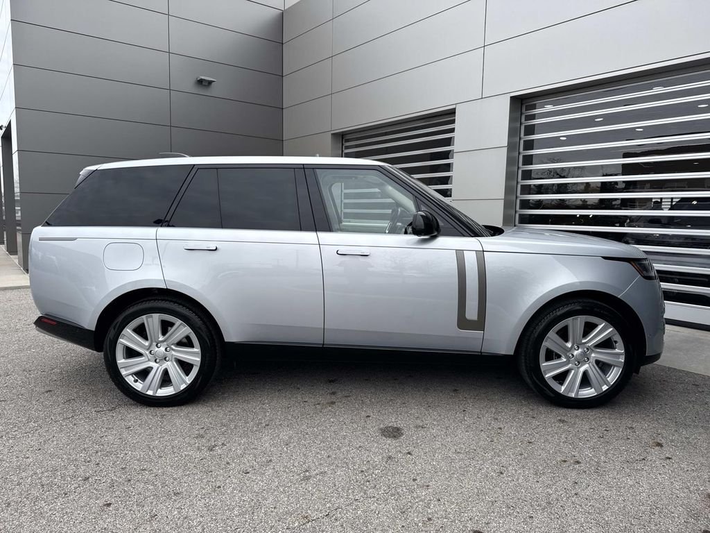 2023 Land Rover Range Rover SE - Photo 9