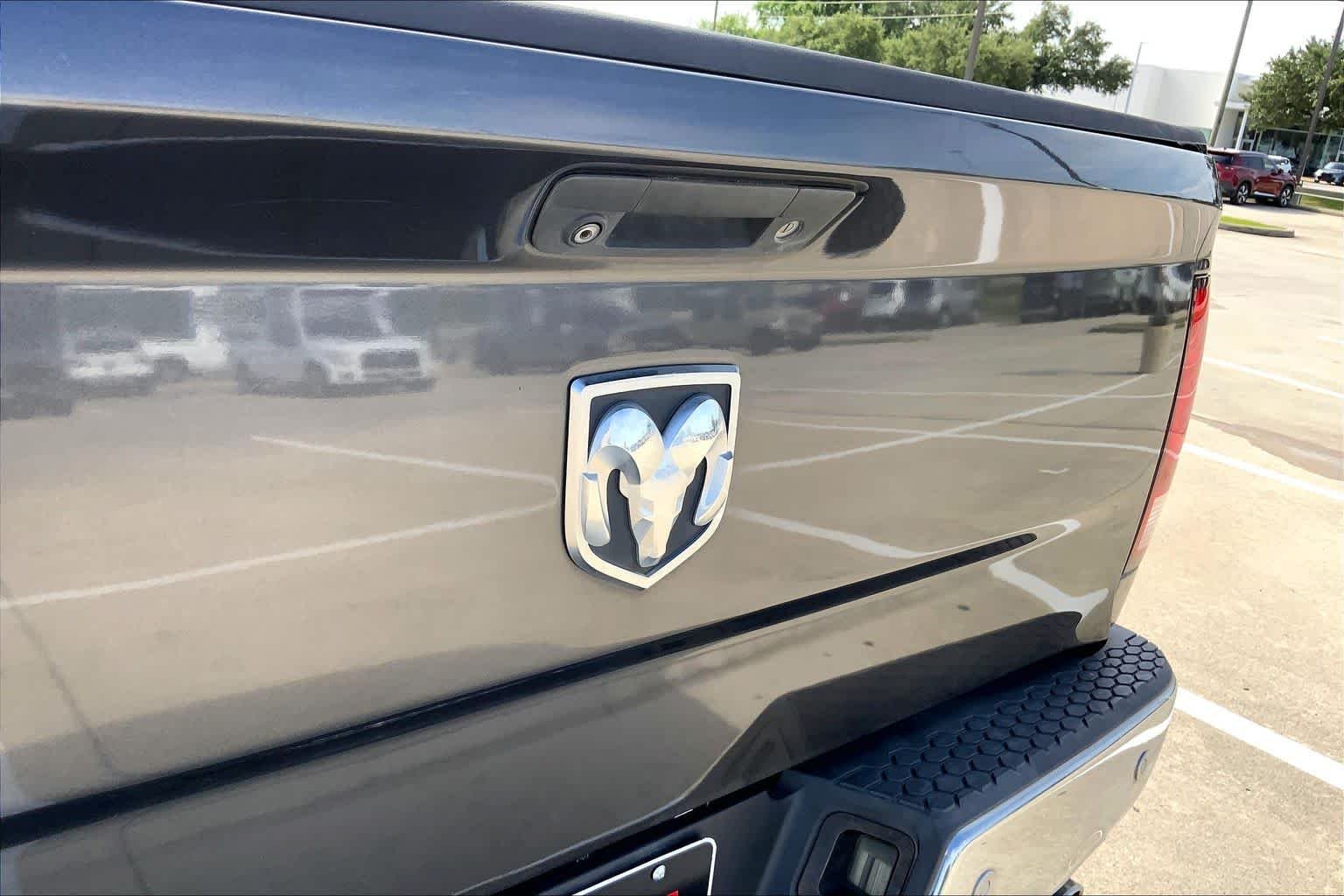 Used 2016 Granite Crystal Metallic Clearcoat Ram Lone Star image 30