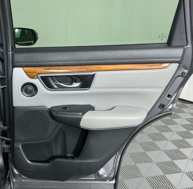 Used 2018 Gray Honda EX-L image 27