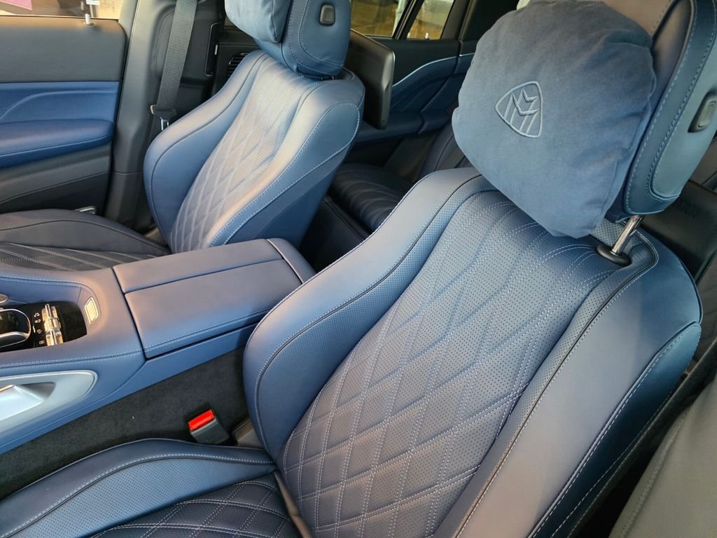 New 2026 Silver Mercedes-Benz Maybach GLS 600 image 8