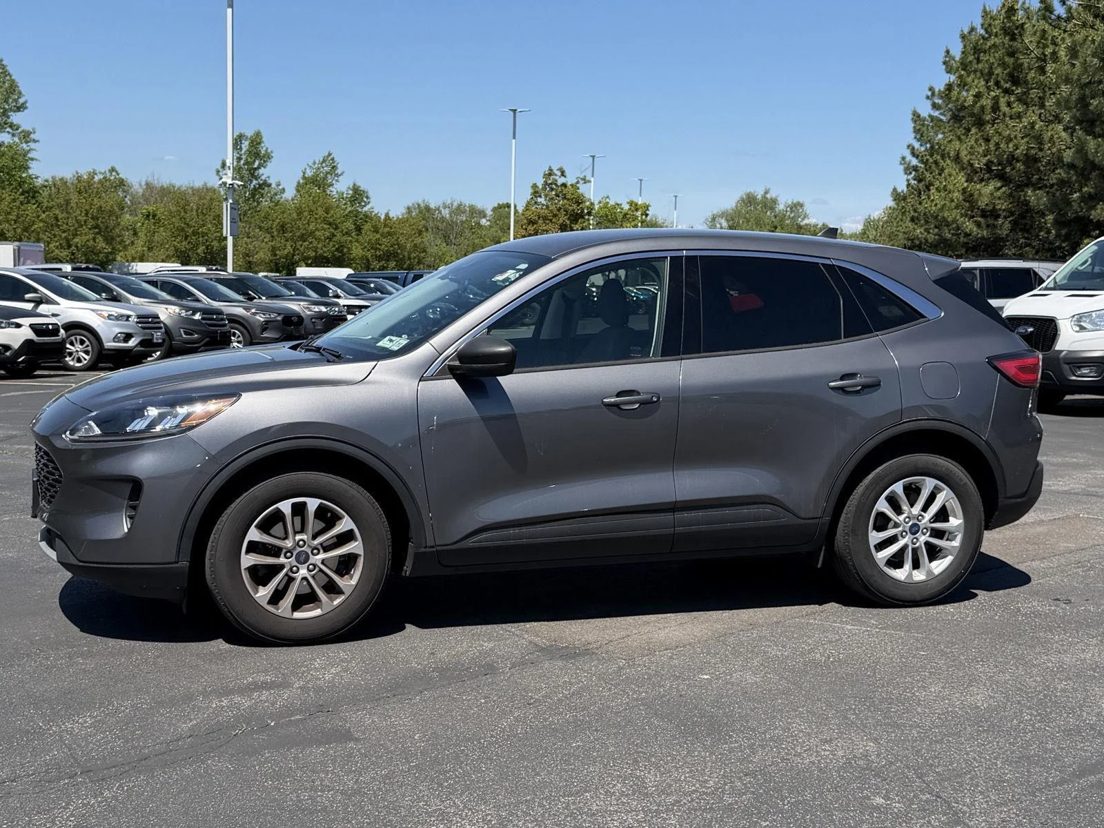 Used 2022 Carbonized Gray Ford SE image 4