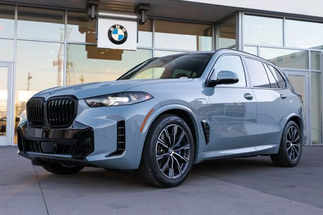 2026 BMW X5 xDrive50e's photo