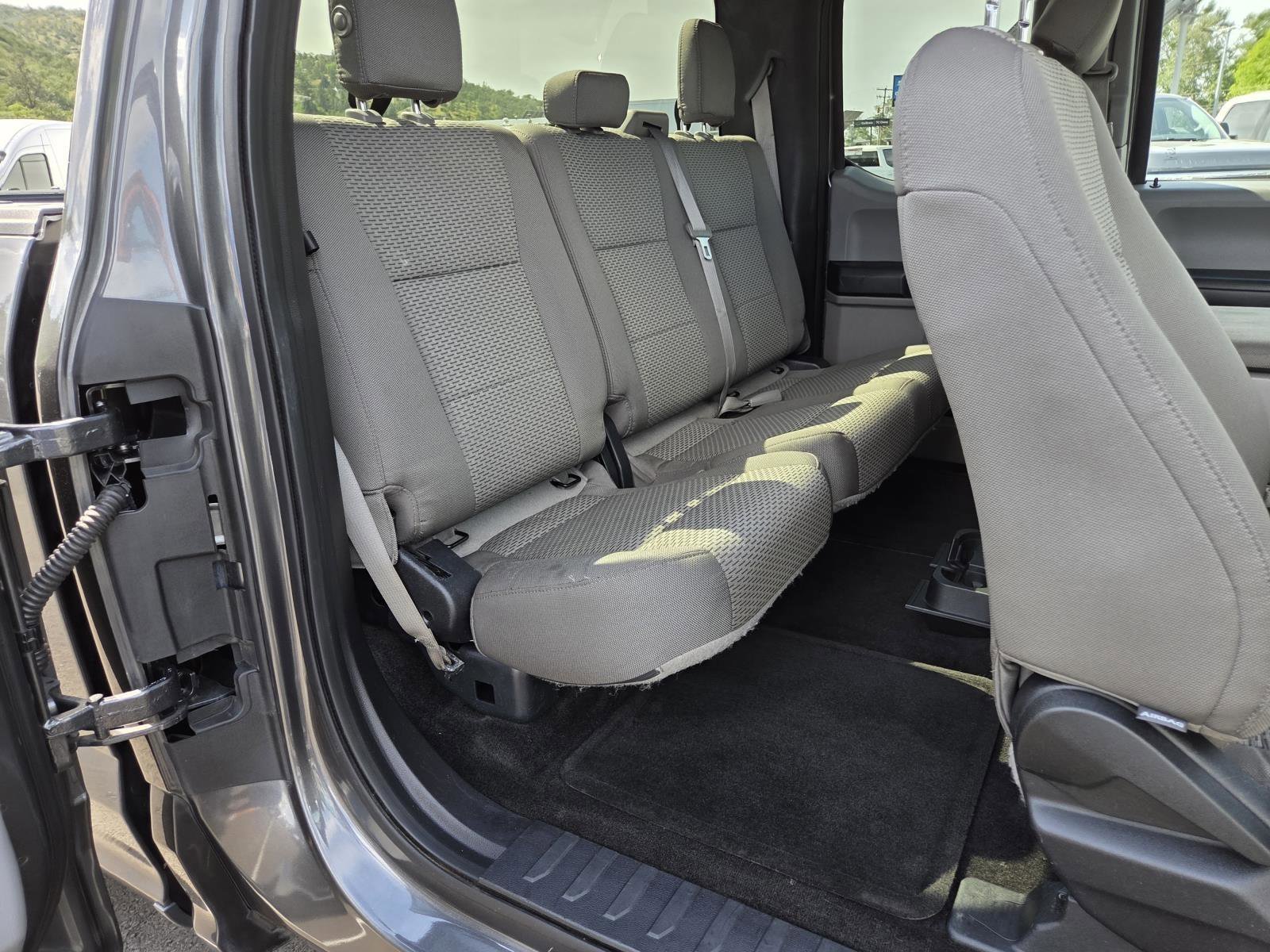 Used 2015  Ford  image 18