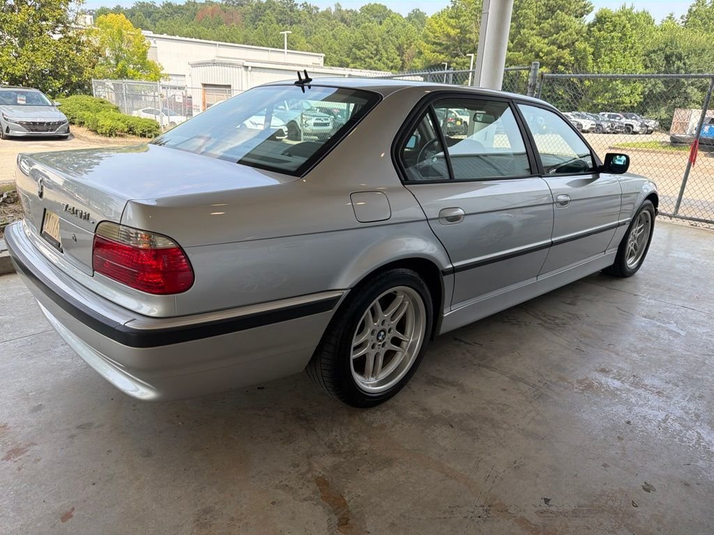 Used 2001 Gray BMW 740iL image 3