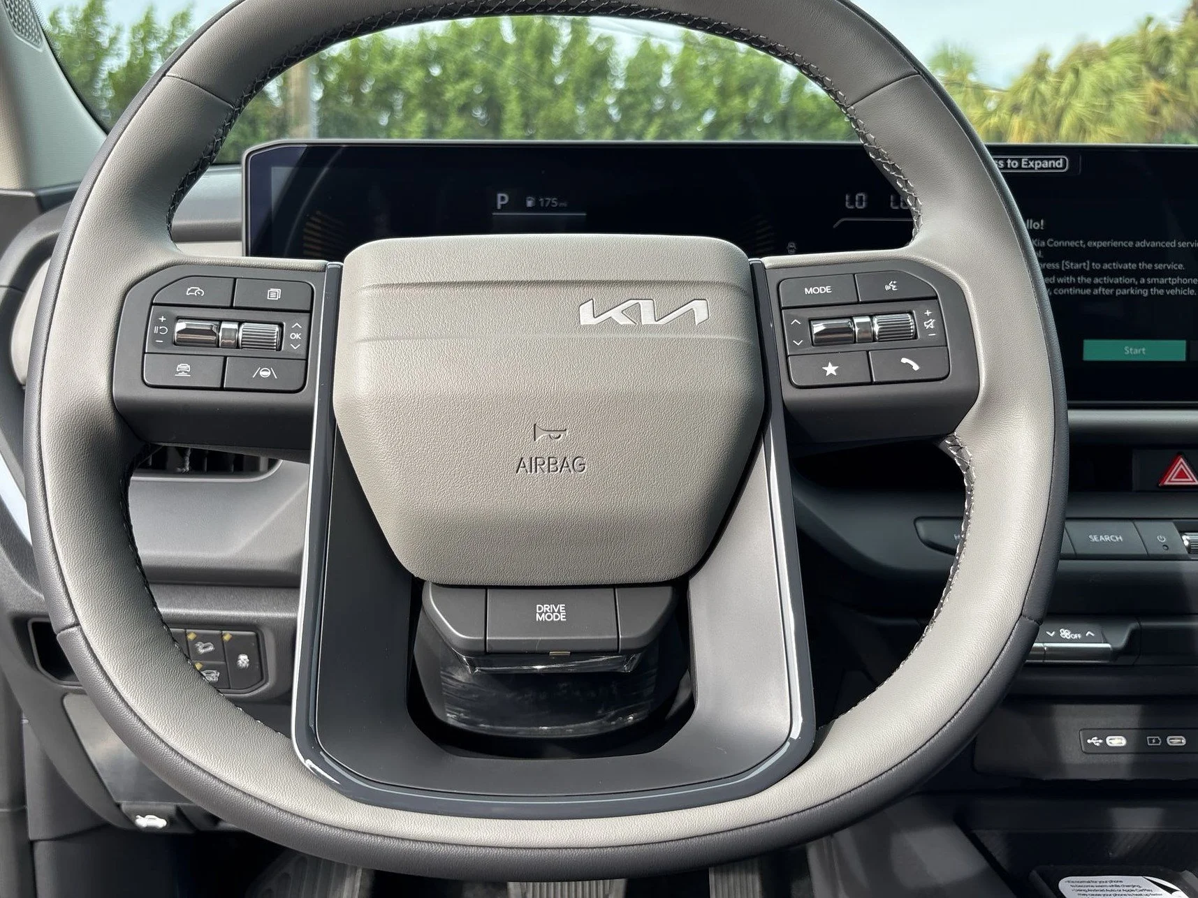 New 2027 Snow White Pearl Kia EX image 13
