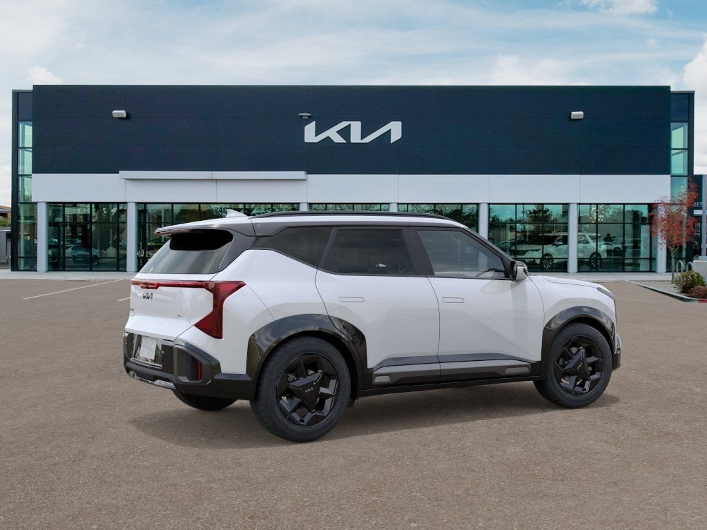 New 2027 White Kia X-Line image 6