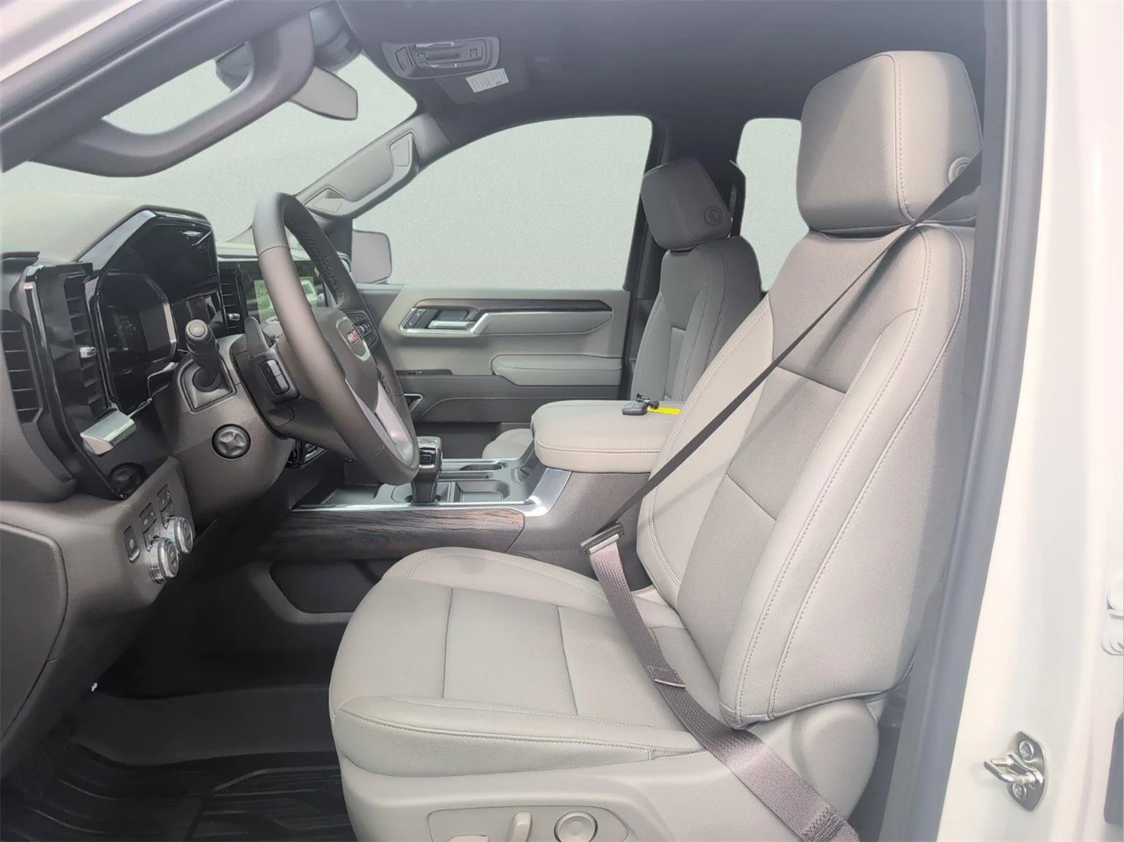 New 2026 Summit White GMC SLT image 30