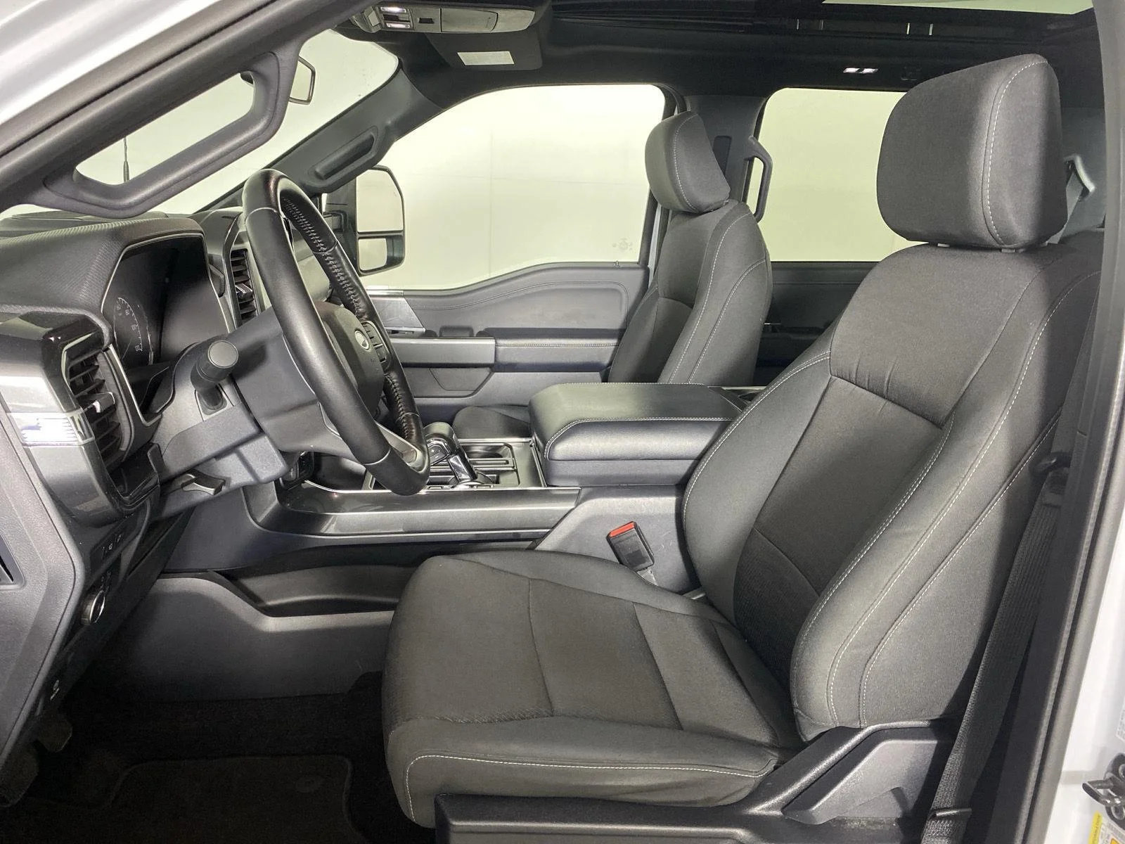 Used 2022 Space White Ford  image 11