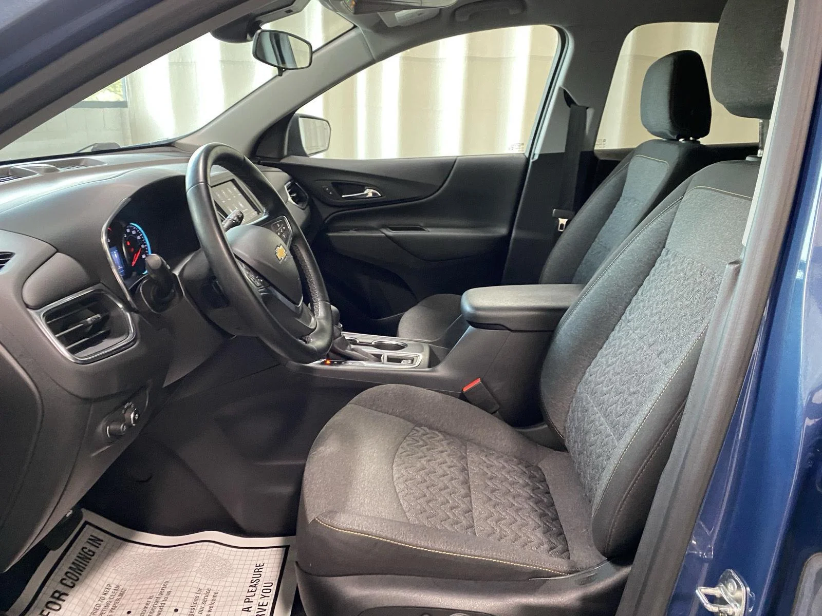 Used 2024 Lakeshore Blue Metallic Chevrolet LT image 16