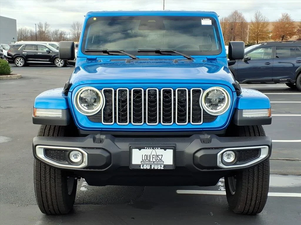 New 2026 Hydro Blue Pearl-Coat Exterior Paint Jeep Sahara image 22