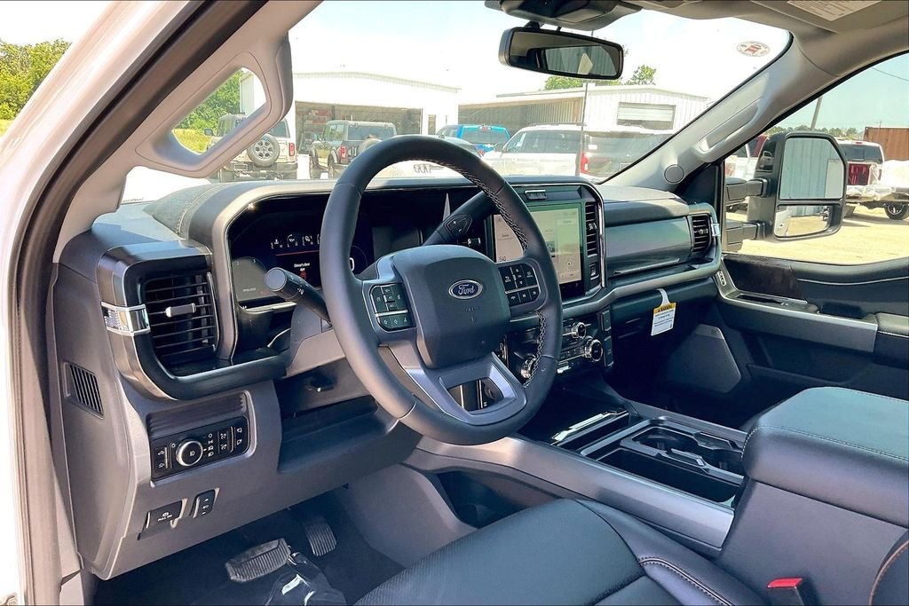 New 2026 Ford Super Duty F-250 Lariat 4D Crew Cab