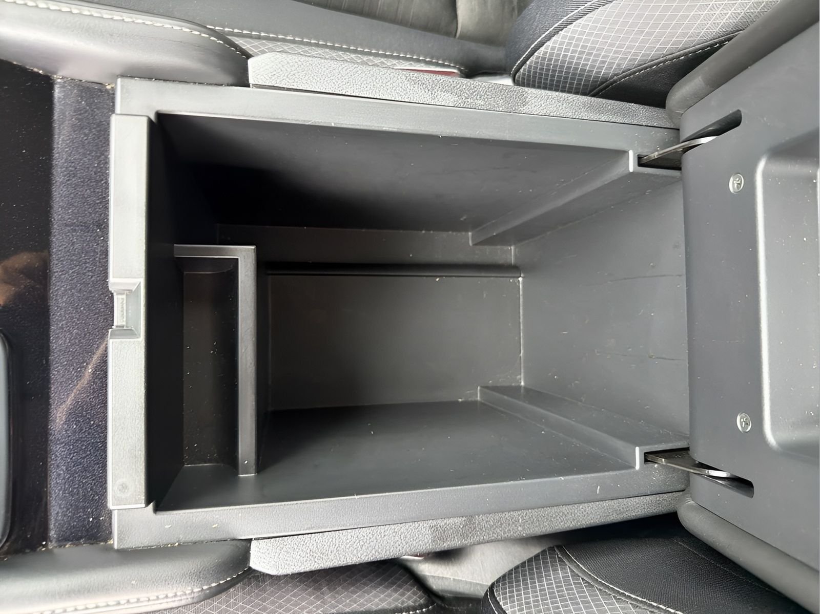 Used 2024 Silver Nissan SV image 38