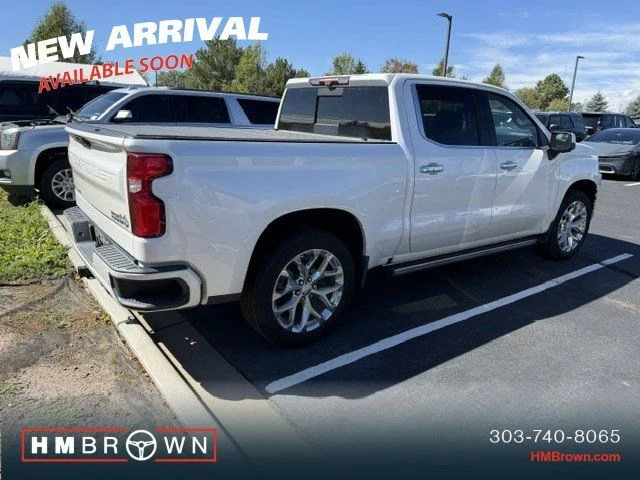 Used 2020 Pearl Chevrolet High Country image 4