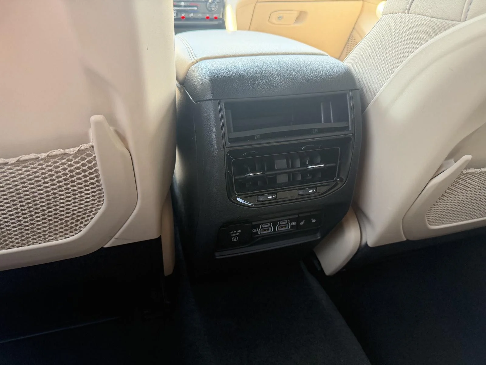 Used 2025 Velvet Red Pearlcoat Jeep Limited image 9
