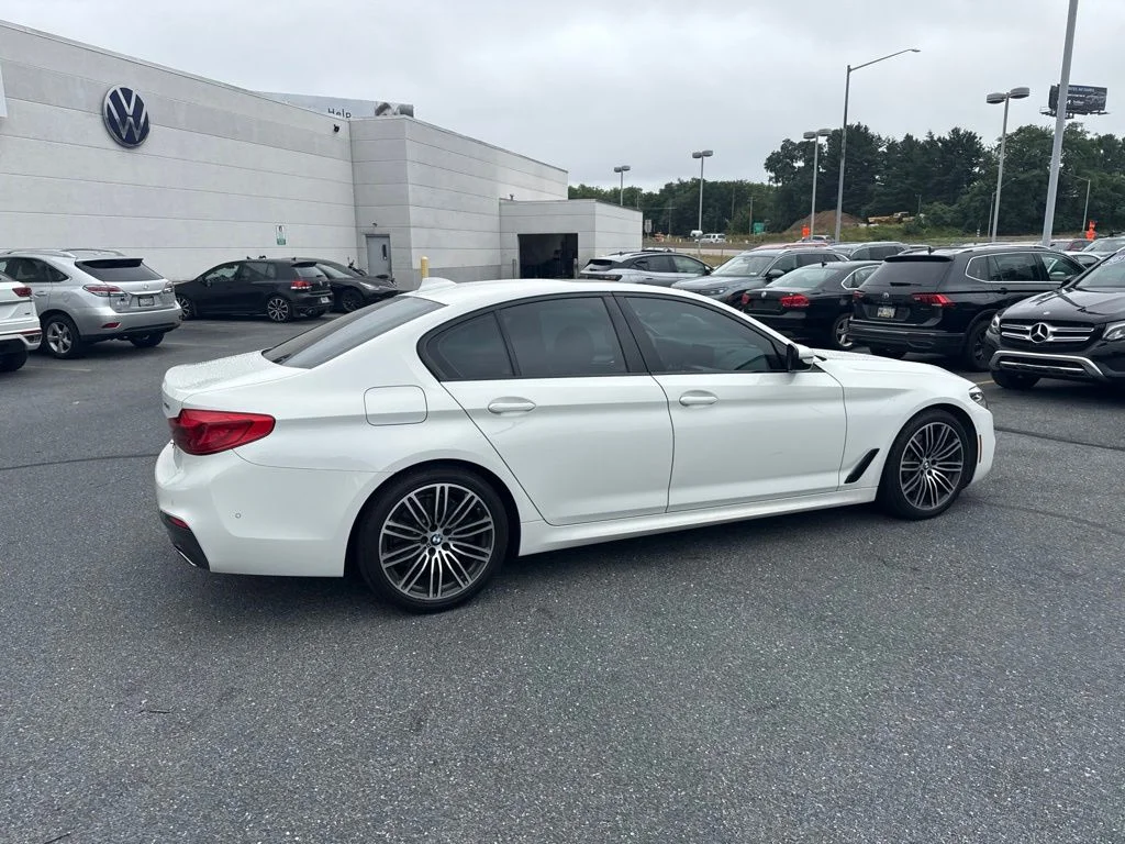 Used 2019 Alpine White BMW 540i xDrive image 26